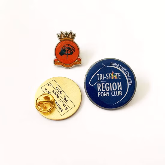 Métal personnalisé CMJN/sérigraphie/numérique/offset/impression UV Logo épinglette badge avec dôme époxy